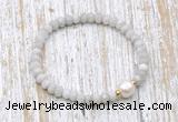 CFB721 faceted rondelle white crazy lace agate & potato white freshwater pearl stretchy bracelet