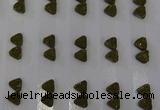 CGC62 8*8mm triangle druzy quartz cabochons wholesale